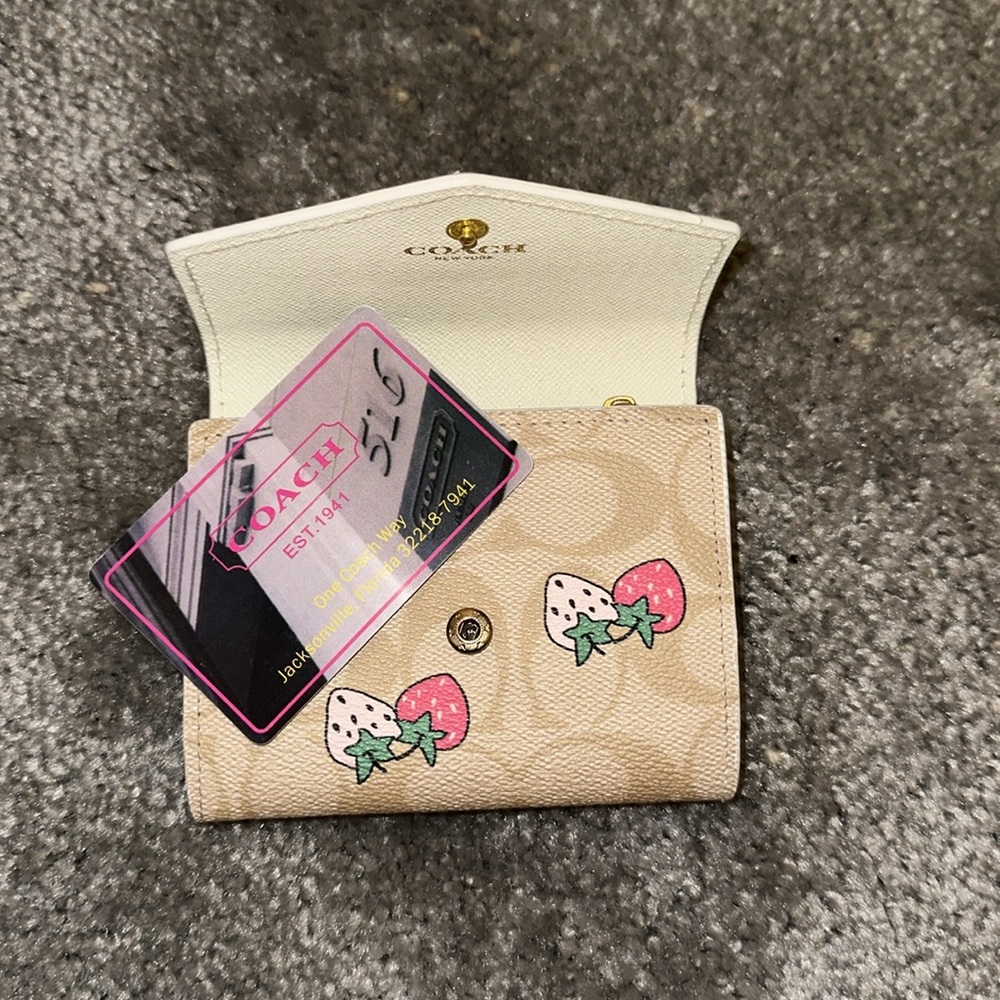 Authentic Coach wallet - Picture 5 of 5